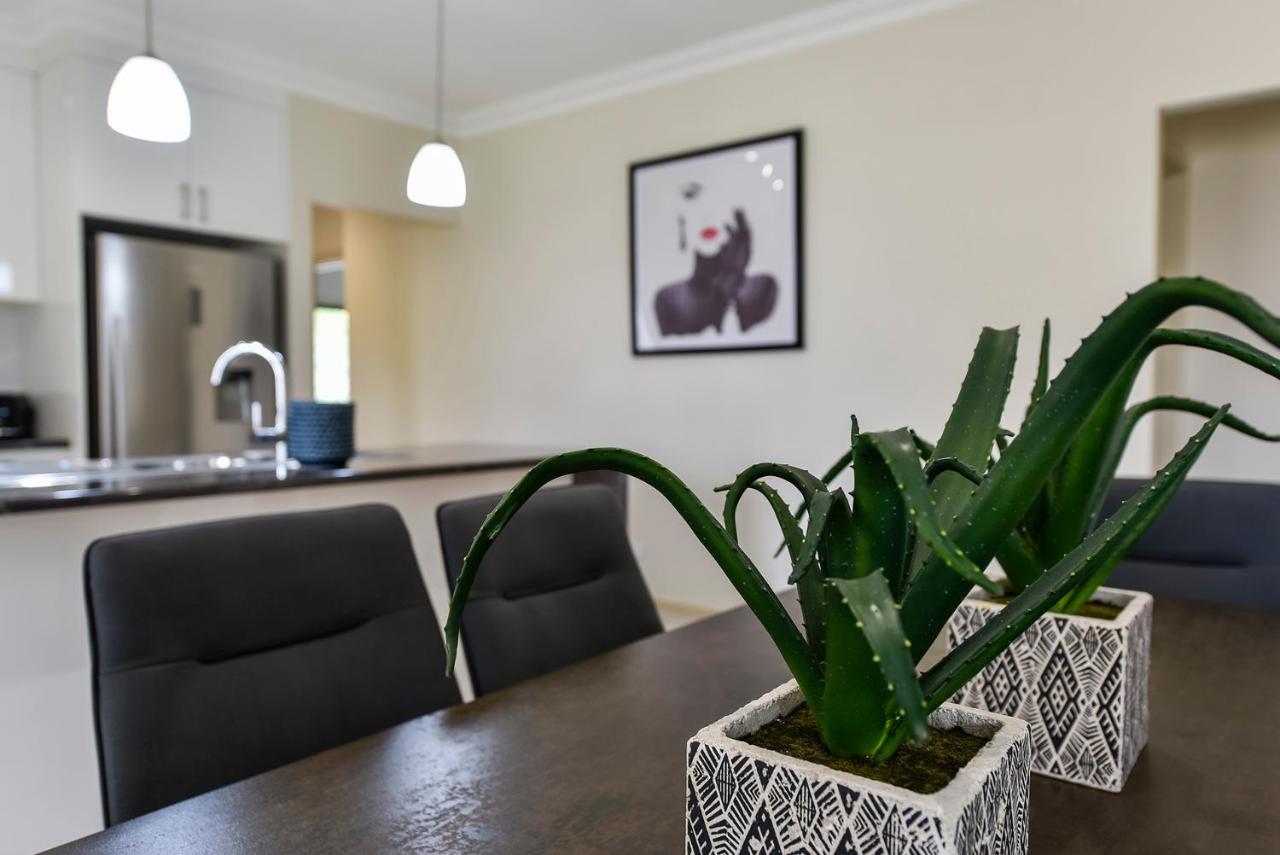 Accommodation On Lansell 1 Being Unit 1 Of 6 Lansell Street เมาท์แกมเบีย ภายนอก รูปภาพ