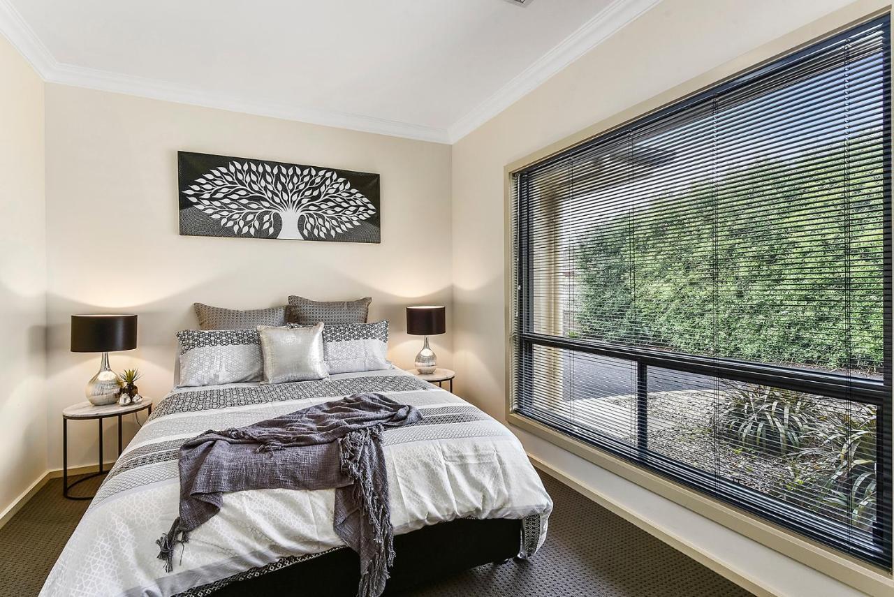 Accommodation On Lansell 1 Being Unit 1 Of 6 Lansell Street เมาท์แกมเบีย ภายนอก รูปภาพ