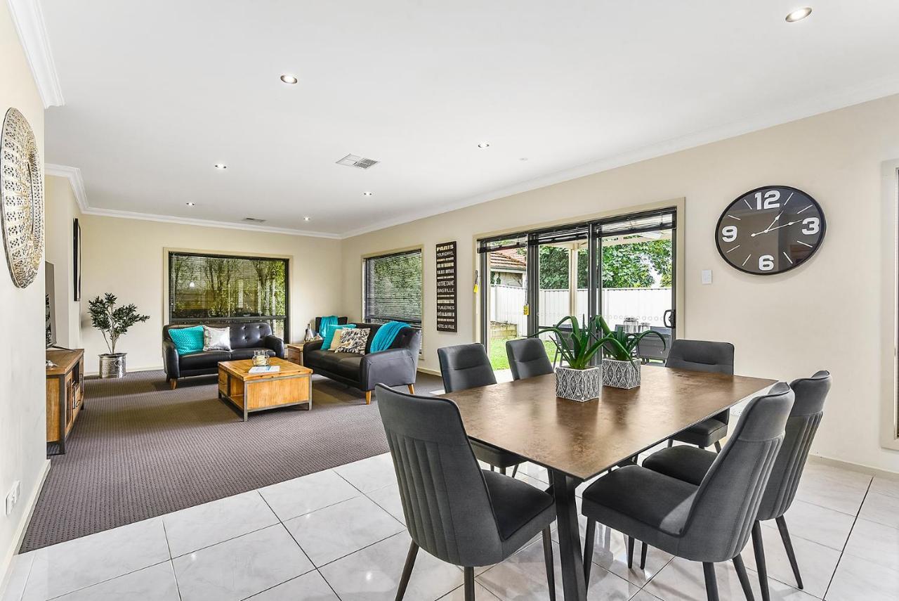 Accommodation On Lansell 1 Being Unit 1 Of 6 Lansell Street เมาท์แกมเบีย ภายนอก รูปภาพ
